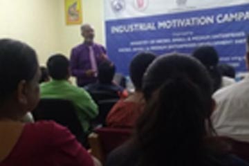 Dr Balamurugan conducting GeM workshop at Mysore Chamber of Industries and Commerce